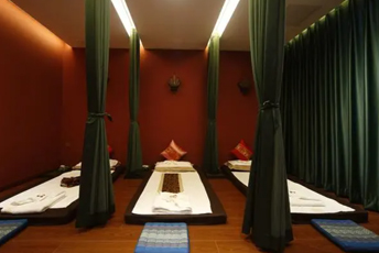 深圳宝安区泰式按摩的被动瑜伽：当身体被折叠成诗